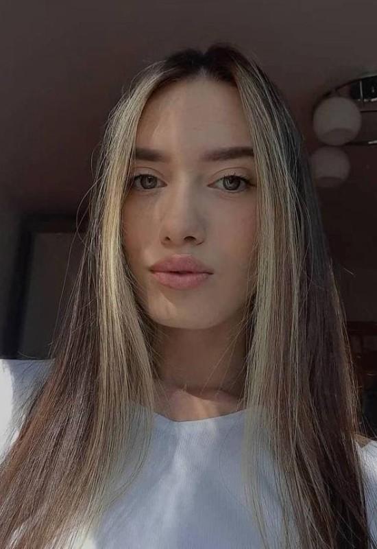 Sonya • 25 • Russie