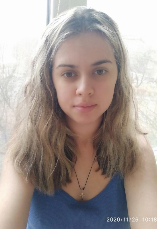 Larissa • 33 • Ukraine