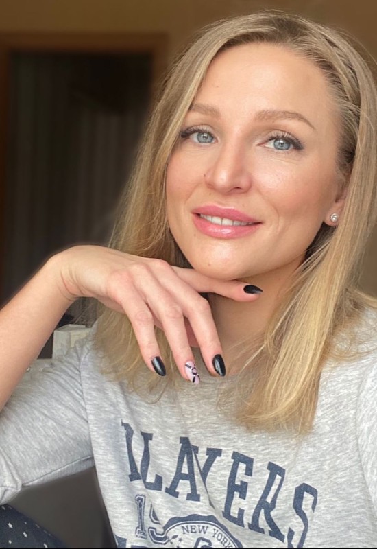 Anastasiya • 36 • Білорусь