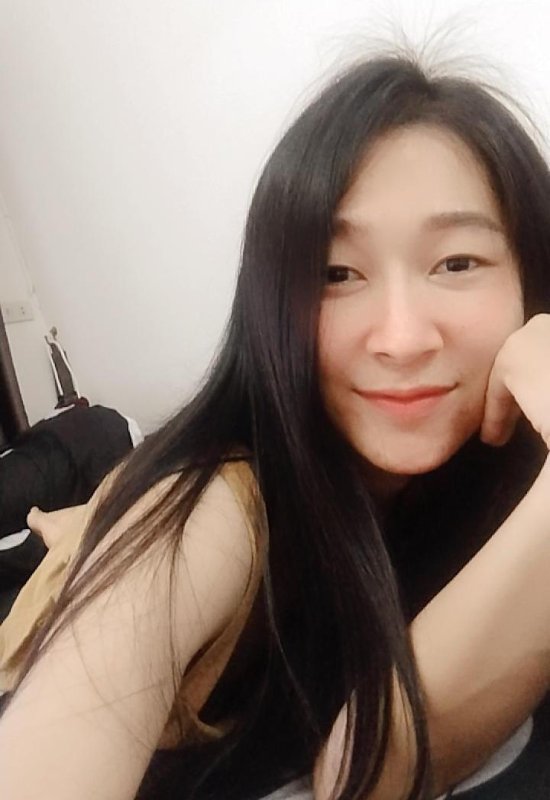 Natpaphat • 35 • Thailand