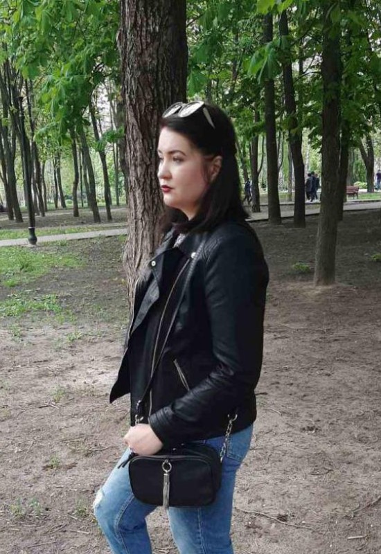 Oksana • 37 • Ukraine 🇺🇦