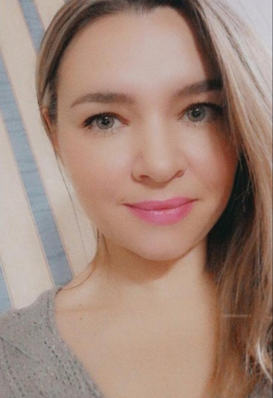 Olga • 43 • Russia