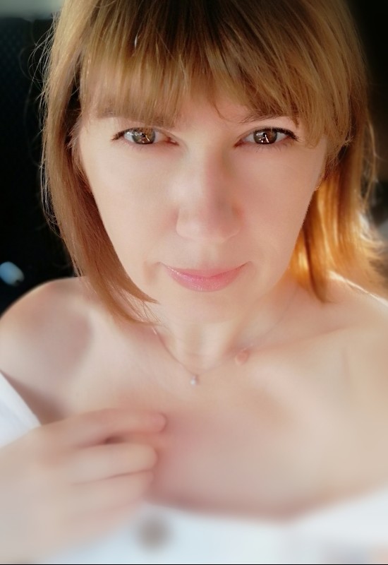 Oljana • 46 • Ukraine