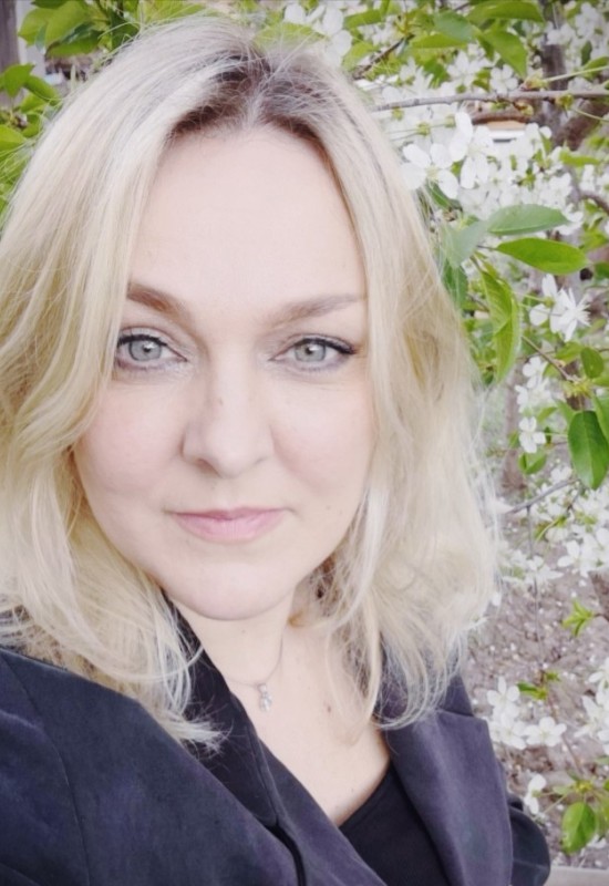 Irina • 50 • Russie