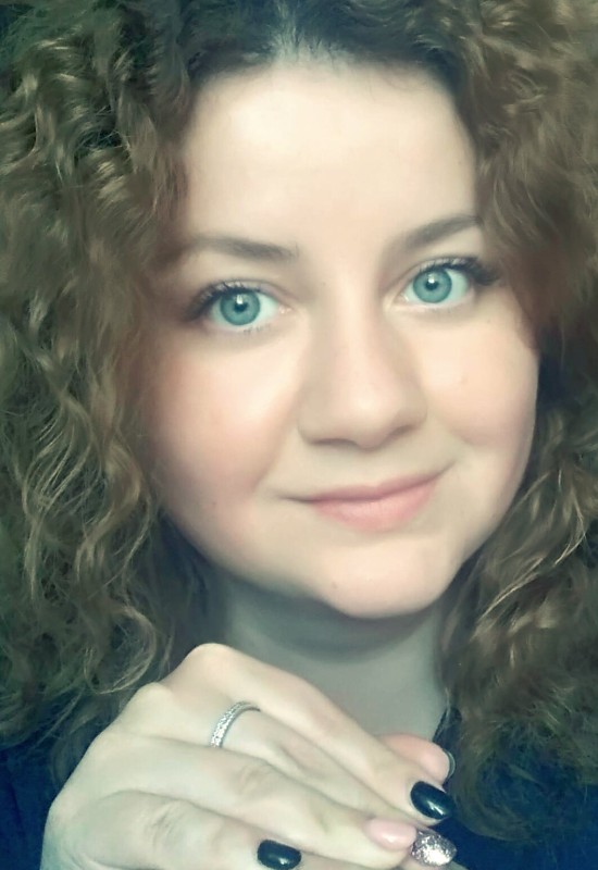 Svetlana • 40 • Russia