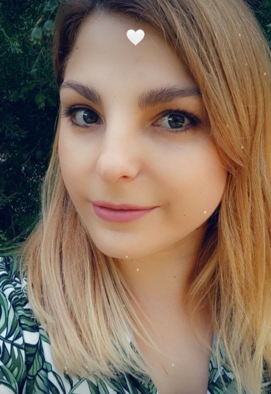 Anna • 39 • Ukraine