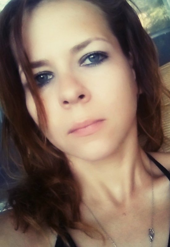 Karina • 37 • Ouzbékistan
