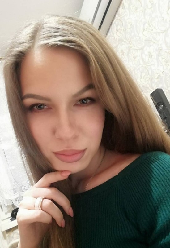 Ulya • 38 • Russie