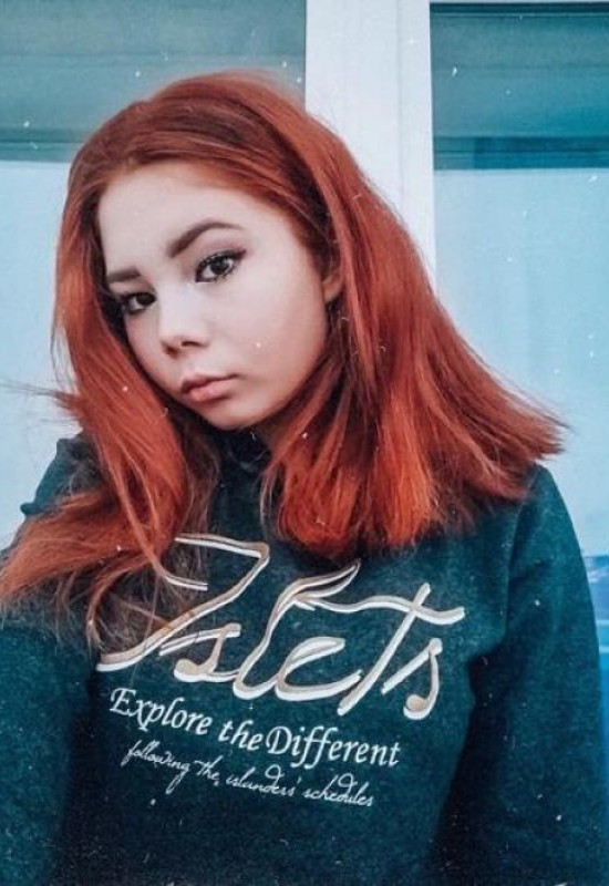 Yana • 24 • Ukraine