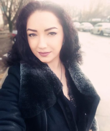 Yuliya, 40