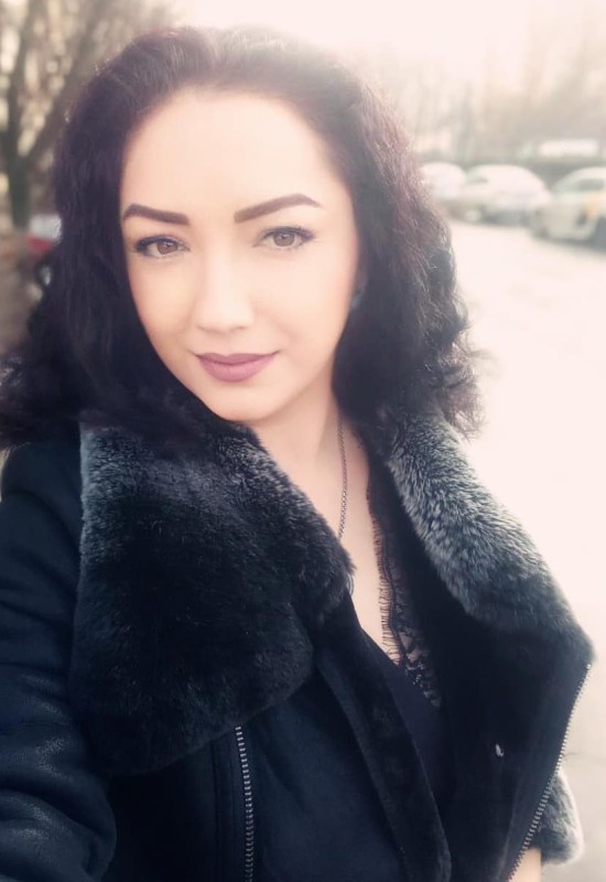 Yuliya • 40 • Russia