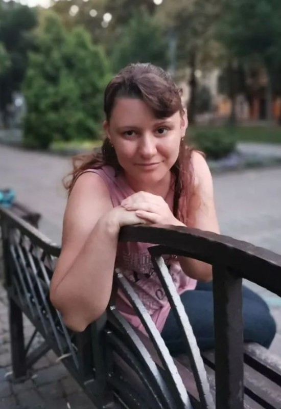 Alexandra • 36 • Russie