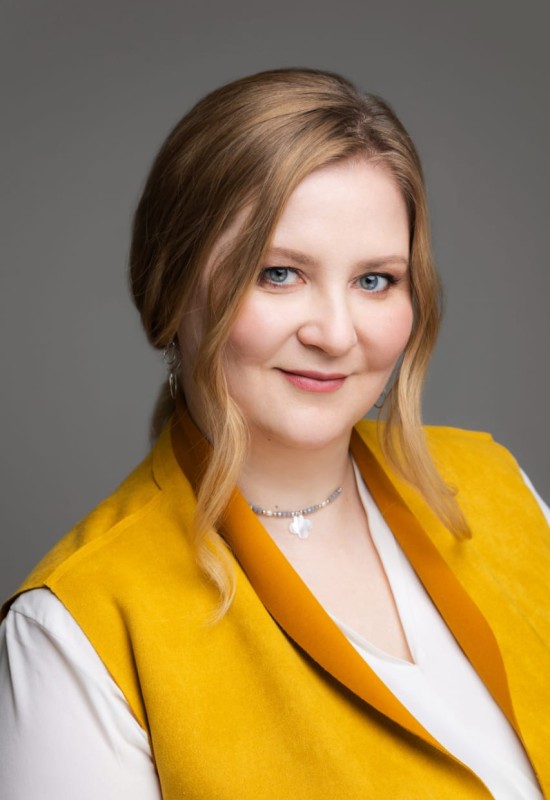 Alena • 48 • Russie