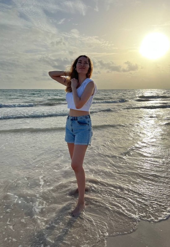 Anar • 30 • Kazakhstan