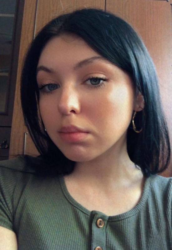 Anna  • 22 • Ukraine