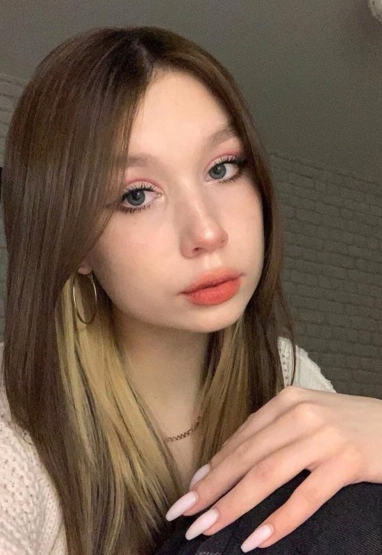 Anna • 26 • Russia