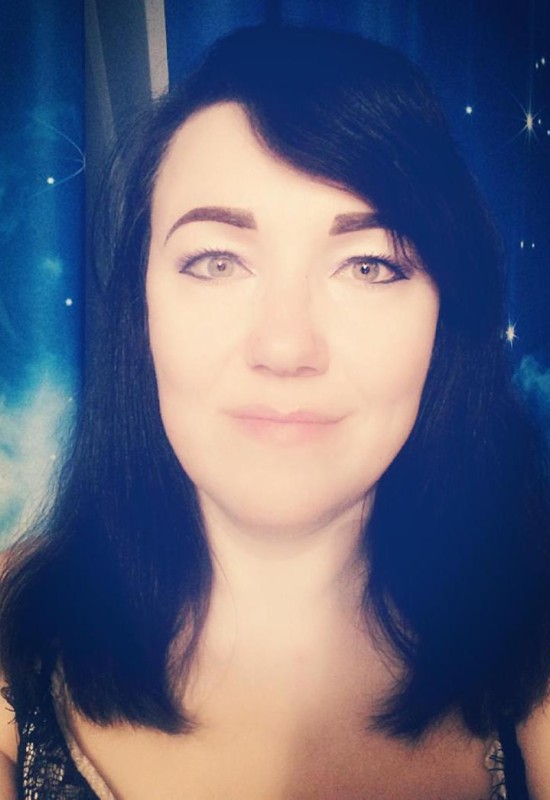 Elena • 42 • Росія