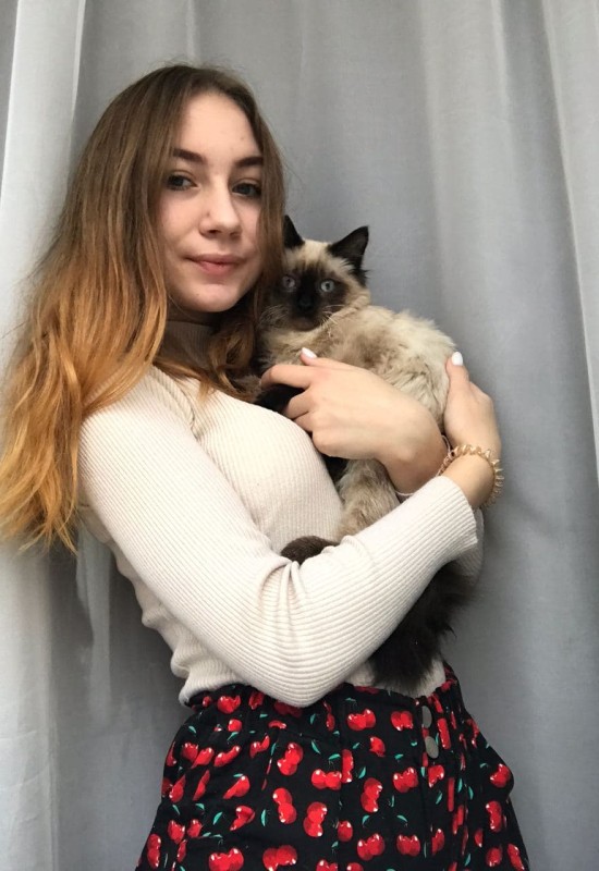 Evgeniya • 30 • Russie