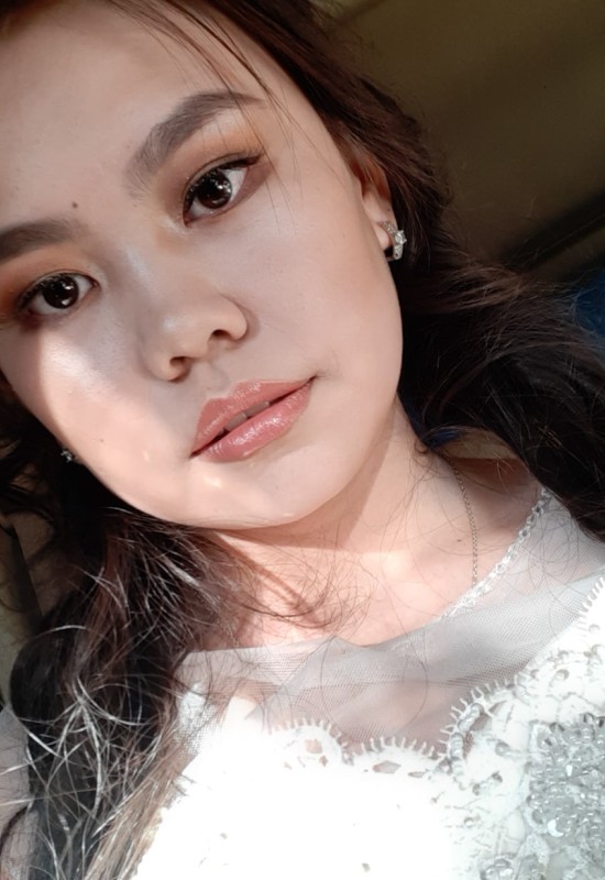 Gulmira • 22 • Kazakhstan