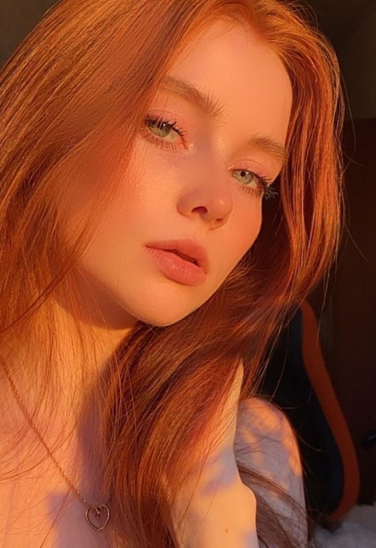 Arina • 21 • Russia