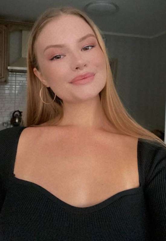 Lina • 27 • Ukraine 🇺🇦