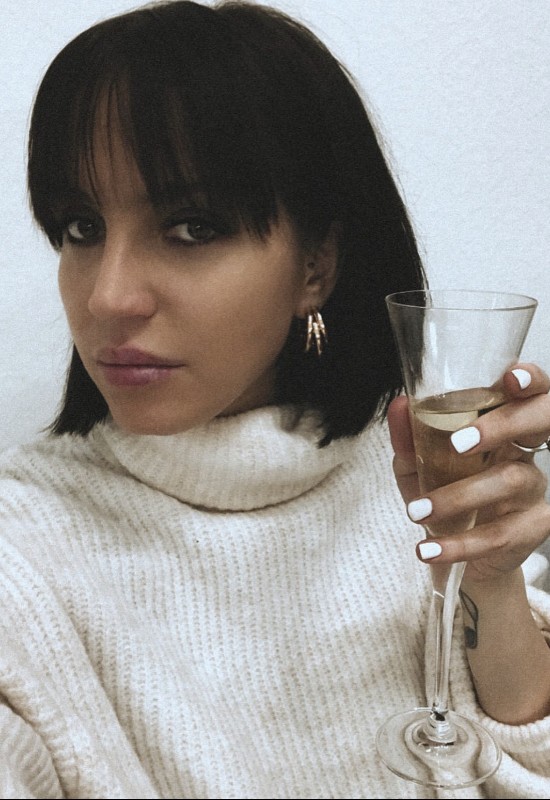 Ylia • 32 • Russia