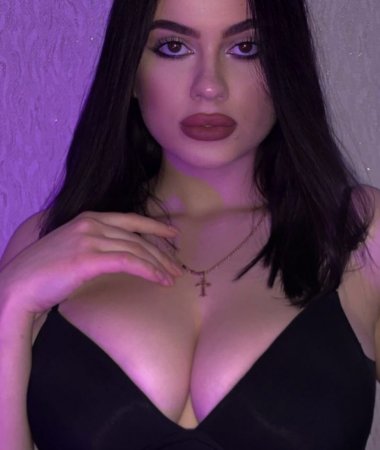 Alexa, 25