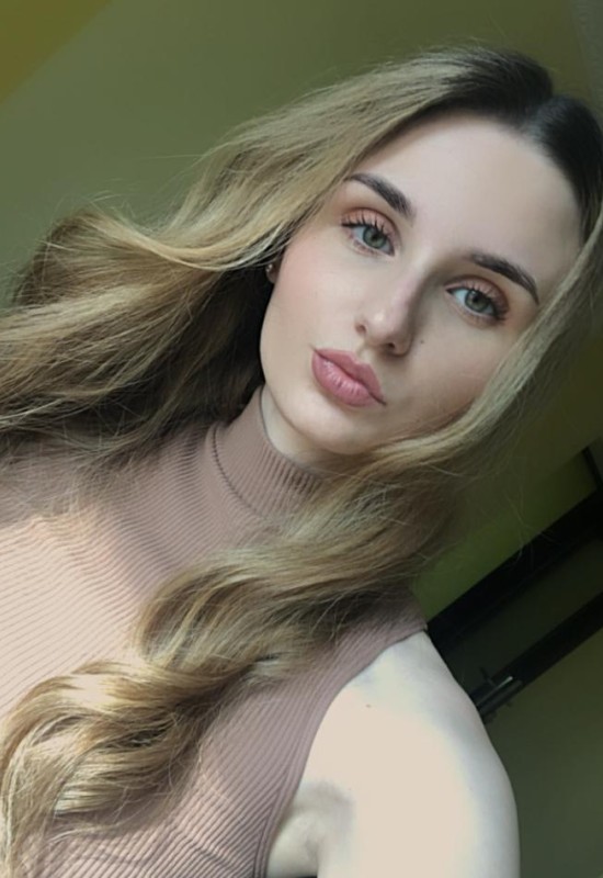 Arina • 26 • Україна