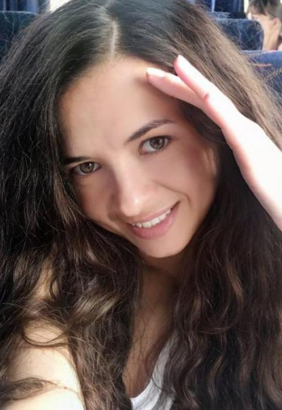 Tanya • 40 • Україна