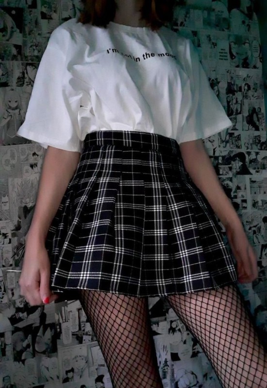 Nuria • 25 • Russia