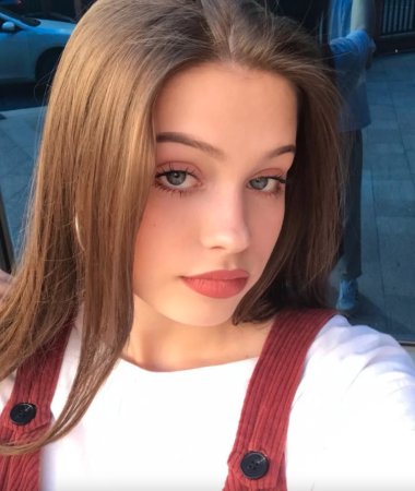 Milana, 23