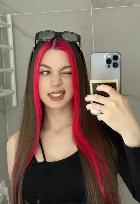 Aurora • 27 • Russia