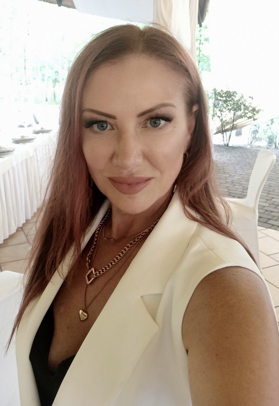 Tatiana • 45 • Ukraine