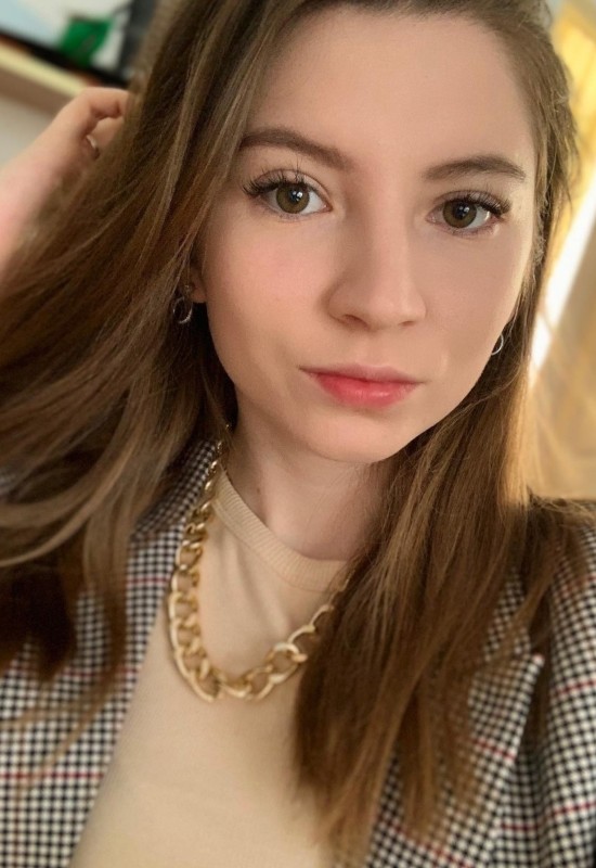 Monika • 34 • Russie