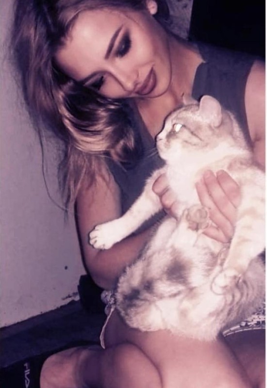 Elen • 36 • Ukraine