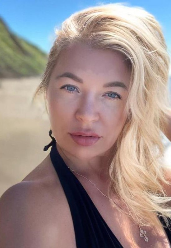 Anastasiia • 36 • Russia