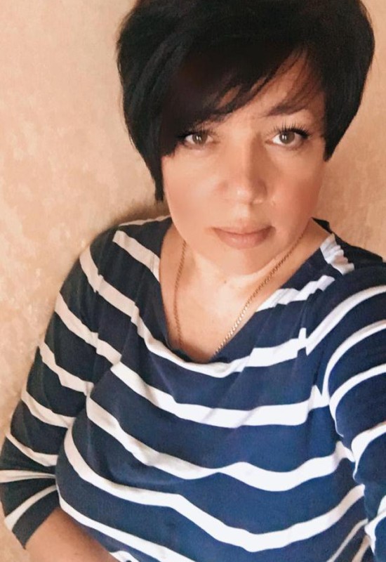 Elena • 53 • Russie