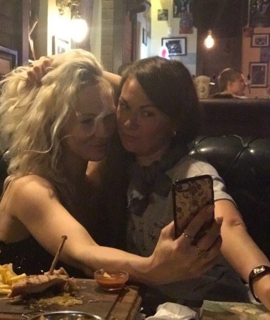 Elizabeth , 45