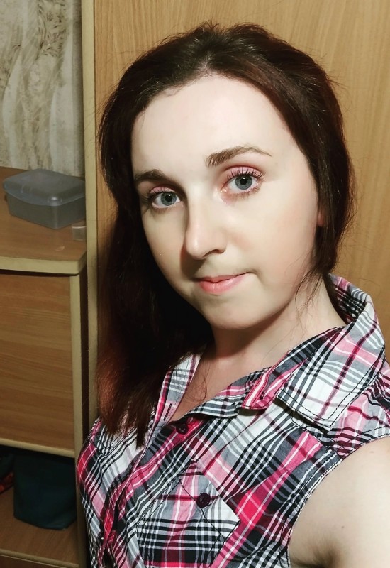 Irina • 33 • Russie