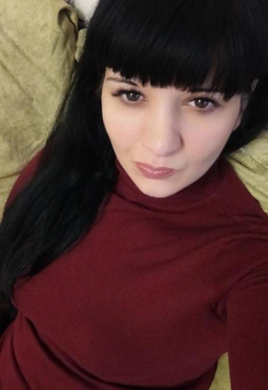 Anna • 38 • Ukraine