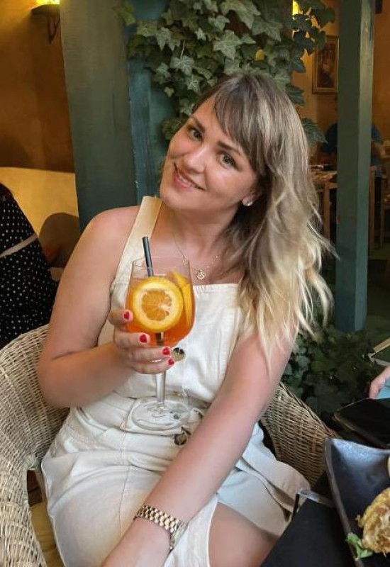 Ekaterina • 37 • Pologne