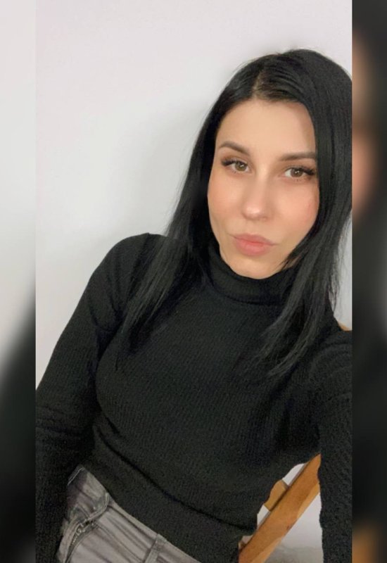 Juliia • 39 • Pologne