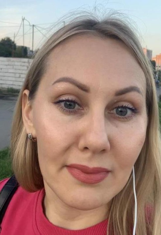 Victoria • 40 • Russia