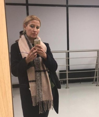 Nika , 48