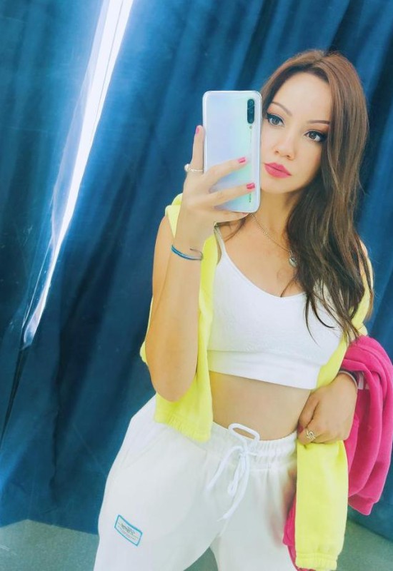 Oxana • 36 • Франція