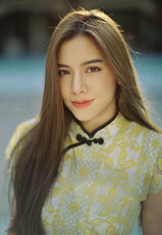 Rinda • 37 • Thaïlande