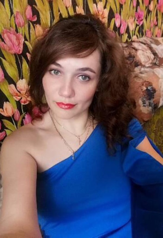 Lena • 43 • Russia