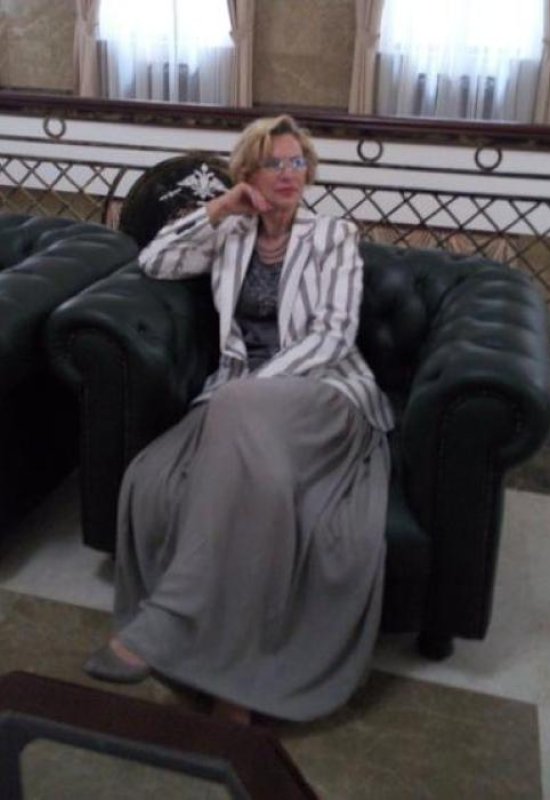 Svetlana • 64 • Russie