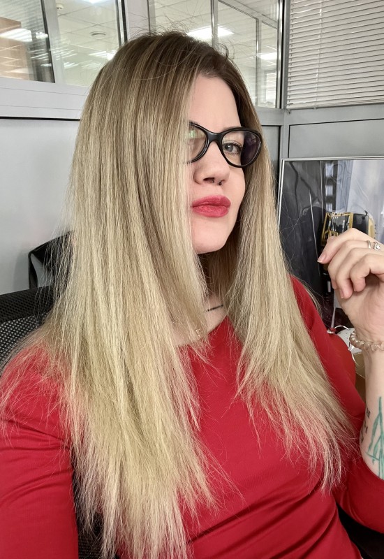 Irina • 41 • Russia