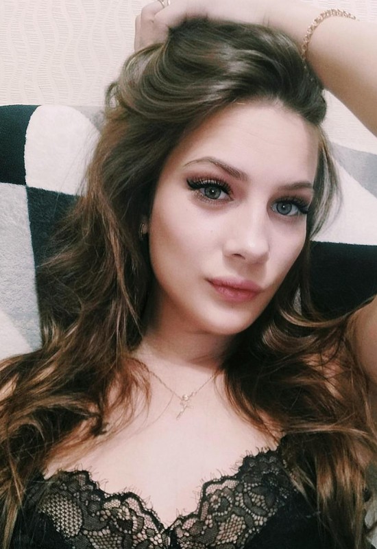 Alivia • 29 • Russie